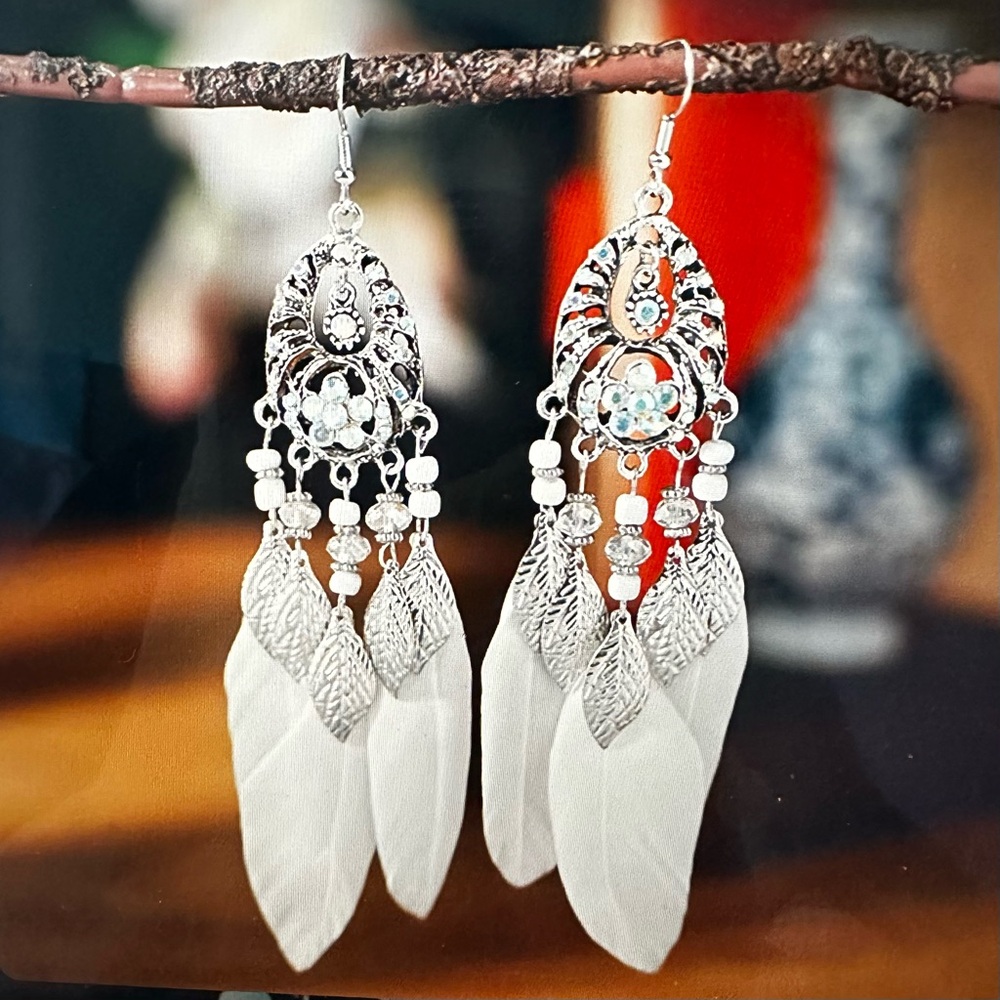 Elegant Silver Feather Dangle Earrings